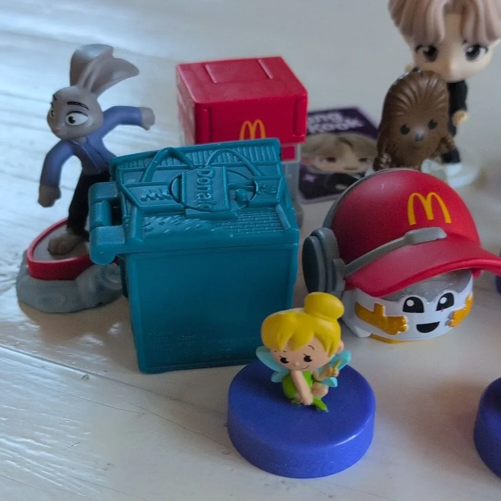 McDonald's Happy Meal Toy Lot of 25, Disney, Tails, FIFA, Mario, FIFA, BTS